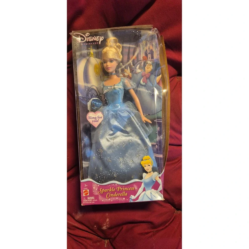 Disney Princess Sparkle Princess Cinderella Doll Mattel G7933 Blue Gown and Ring